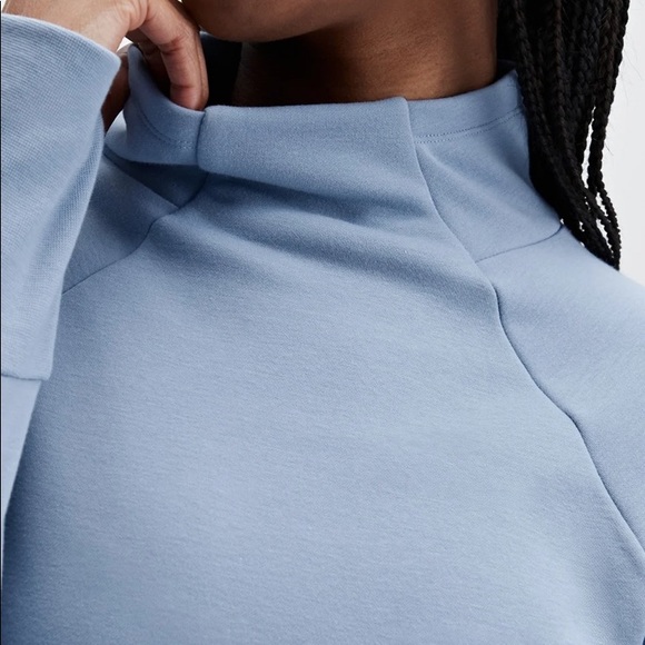 Fabletics Sweatshirt - Picture 3 of 3